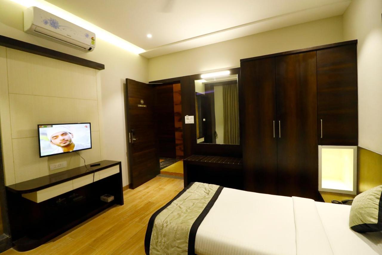 Hotel The Royal Inn Baramati Exterior photo